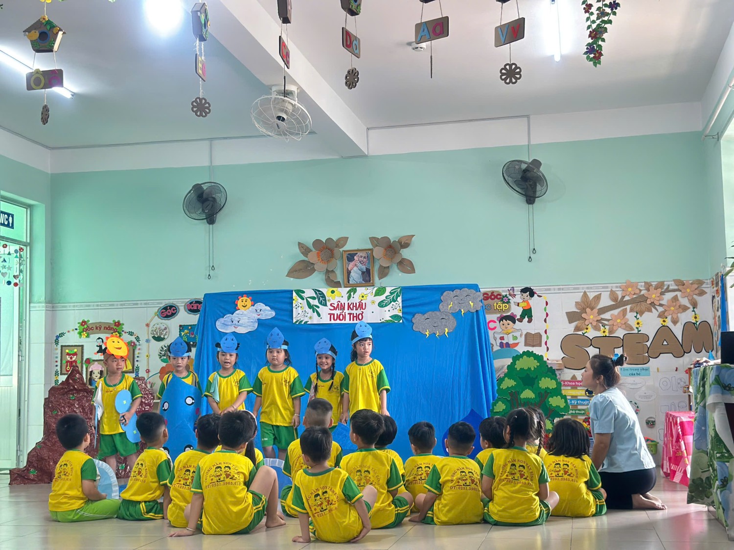 Cùng bé kề câu chuyệt '' Giọt nước tú xíu''